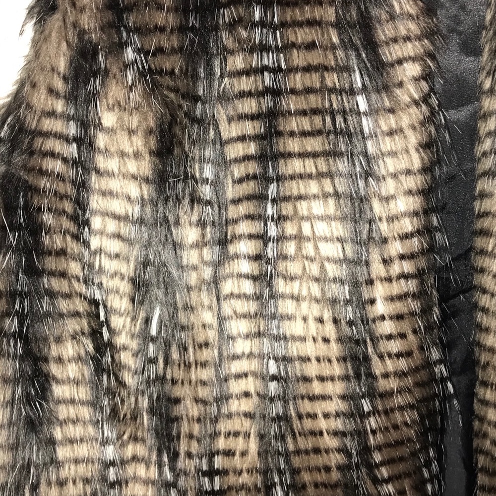 Vest - Picture 3 of 3